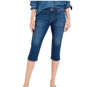 Old Navy•Mid Rise Capri Jeans Ultra Blue